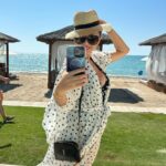 Bayan Alaguzova Instagram - Море! Женщина и горошек 🫛 Rixos Premium Belek