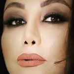 Behnoush Bakhtiari Instagram – اگه بهت احترام گذاشتن بهشون احترام بذار! 
اگه بهت احترام نذاشتن باز بهشون احترام بذار! 
اجازه نده عملكرد ديگران از ادب تو چيزى كم كنه، چون تو نماينده ى وجود خودت هستى نه ديگران..

من زنانی را می شناسم،
که صبح ها وقتی از خانه بیرون می زنند،
قلبشان را تا می کنند و در گوشه ی کمد اتاق شان می گذارند.
زنانه گی هایشان را از یاد می برند،
و زیر چین ابرو و اخم پیشانی،
و تُن صدای محکم،پنهان می کنند.
زنانی که پشت عوض کردن دنده ی ۲و۳ ماشین زندگی،
یادشان می رود لطافت وظرافتِ به یغما رفته شان را.
من زنانی را دیده ام،
که بسیار دوست می دارند،
و کم دوست داشته می شوند،
بسیار می فهمند،
و کم درکشان می کنند،
بسیار می بخشند،
اما نصیبی نمی برند،
و بسیار می دَوَند،
اما هرگز نمی رسند.
و همین زنان،
شبها با خسته گی،
با دیوارهای خالی خانه ،
و در سکوت سنگین اتاق شان،
در آنجا که هیاهوی جریان زندگی متوقف می شود،
در آینه ی قدی اتاق شان،همچنان به دنبال زنی که خود می شناسند،می گردند.
زنی که،
دوست دارد بخندد،
برقصد،
و آزادانه خودش باشد…….

╭━═━⊰✹♡✹⊱━═━╮
 
╰━═━⊰❀♡❀⊱━═━╯