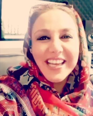 Behnoush Bakhtiari Instagram - امروز رفتم واسه یه کاری استودیو یکی از دوستان یه موزیک پلی شد خیلی خوشم اومد واسه شما هم خوندم بشنوید... .عشقم....برای اولین بار توزندگیم بهم گفت من که شعر بلد نیستم بگم و بخونم ولی فکر کن من اینو برای تو خوندم...
هدیه تولد❤❤❤❤❤❤❤