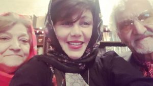 Behnoush Bakhtiari Instagram - اگر عمری باقی بود
طوری از کنار زندگی میگذرم
که نه زانوی آهوی بی جفت بلرزد و 
نه این دل ناماندگار بی درمان

نگوییم
زگهواره تاگور حسش نبود
تنها آگاهیست که ما رو به مقصود میرسونه....منظور فقط درس نیست....هر آنچه که باعث میشه تو با دیدبازتری زندگی کنی
@behnaz.bakhtiarii