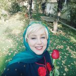 Behnoush Bakhtiari Instagram - مردم عزیز شیراز فردا به یاری خدا در برنامه خوشا شیراز مهمان خونه هاتونم... اینجا پشت صحنه فیلم اقای سانسوردر نقش هاله دیباج گریم از خانم سمانه مرادپور طراح: سرکارخانم مهری شیرازی