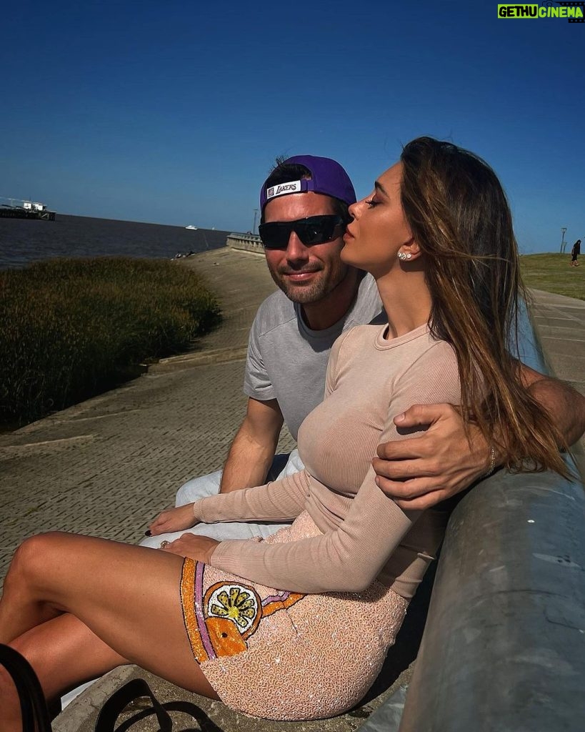 Belén Rodríguez Instagram - Te quiero te querré y te quise siempre! 🎶 🎵 🎶 #jorgedrexler La Costanera, Puerto Madero