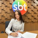 Bela Fernandes Instagram - A alguns anos fazendo parte da família @sbt , produzir conteúdos pra @tvzyn é um prazer pra mim ❤️
