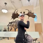 Bela Fernandes Instagram - Dia de museu hoje com meu amo…. ué, será que ela tá querendo me dizer algo? Manhattan, New York City
