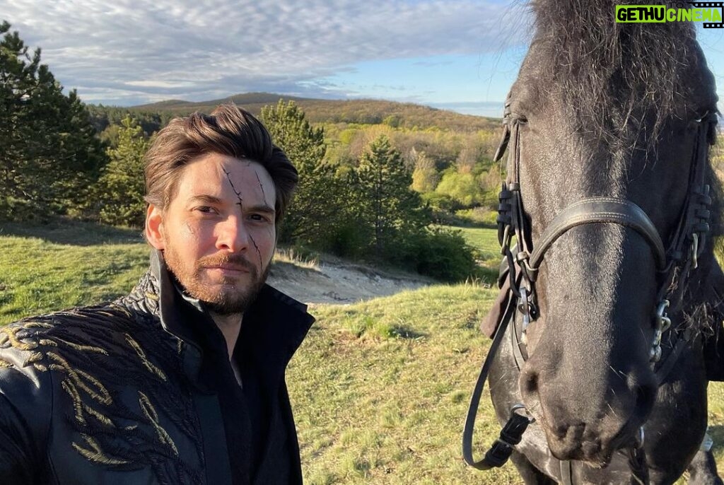 Ben Barnes Instagram - Season 2 of #ShadowandBone is on @netflix now! Some #BTS of this gorgeous gang for you… more to come 🖤 Beyond the Fold