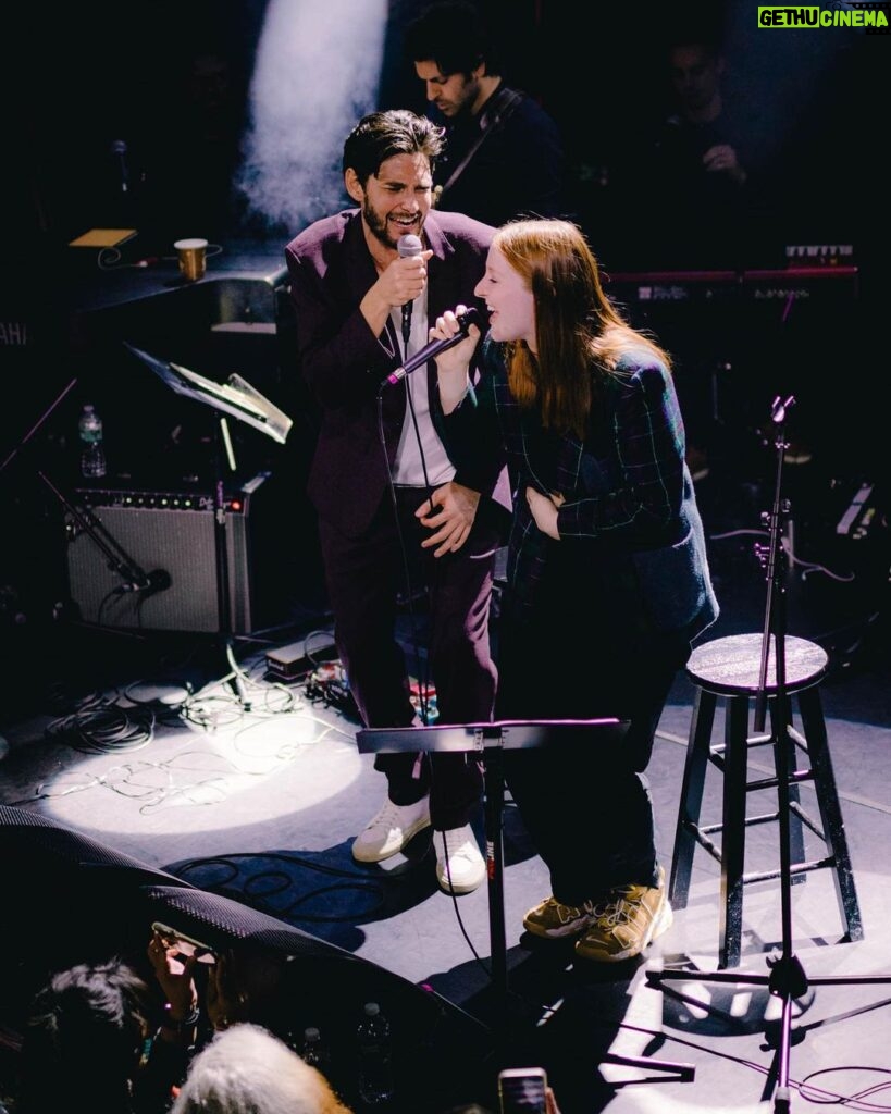 Ben Barnes Instagram - Coming out my @boweryballroom bubble… 💜