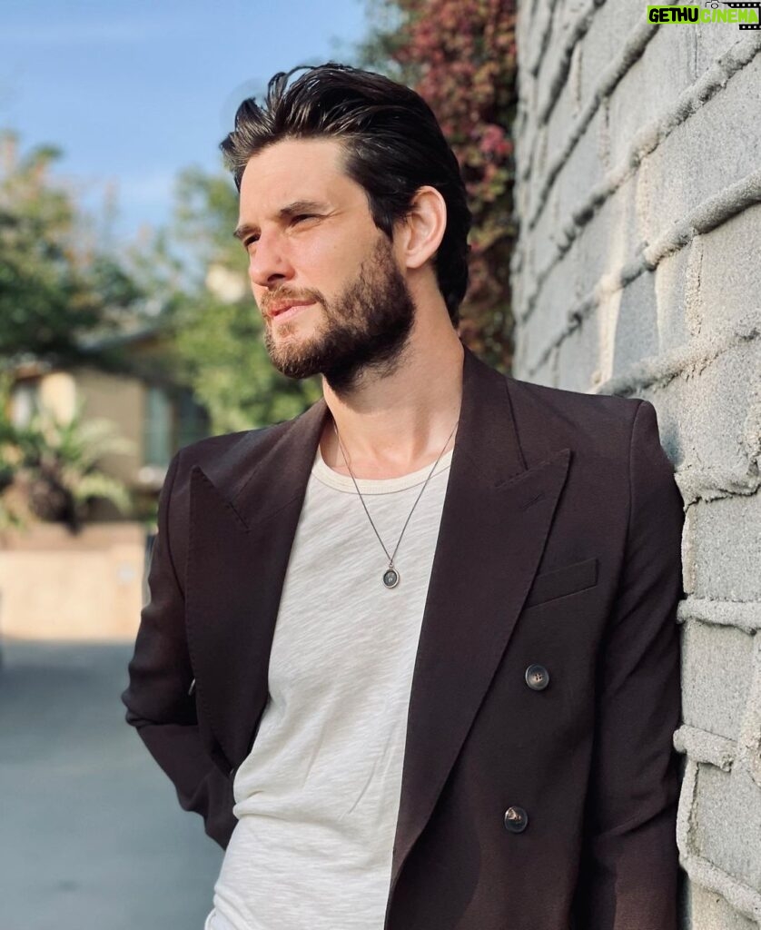 Ben Barnes Instagram - Leaning, looking, loving… in @amiparis #amiportraits #ad