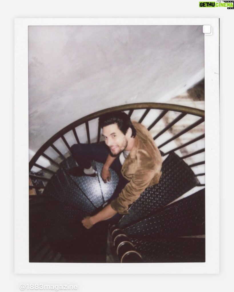 Ben Barnes Instagram - New article and photos in @1883magazine 📝 @sydneybolen 📸 @mallorymturner 👕 @sky_is_dlimit 💇🏻 @mmmyyaaaa Production @kelseyjbarnes