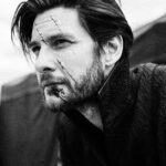 Ben Barnes Instagram - #BTS from Season 2 of #shadowandbone 1. Me and my shadow 2. Kit makes me smile 3. Lewis takes good photos 4. ‘Mum’ makes me laugh 5. Love my Archie 6. Calahan Kirigan 7. Jessie brings me joy on the pyre 8. It’s not raining 9. Zoë daydreaming 10. Archie and I in the bath 🖤