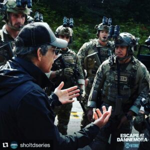 Ben Stiller Instagram - Grateful to the  #Bortac team that recreated their apprehension of Richard Matt and were so helpful in giving authenticity to our show. 
#Repost @sholtdseries with @get_repost
・・・
Thank you to the BORTAC team (Border Patrol Tactical Unit) that not only portrayed themselves on the finale of #EscapeAtDannemora, but also stopped the real Richard Matt on June 26, 2015. #Showtime