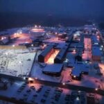 Ben Stiller Instagram - First aerial footage last winter we shot of Clinton Correctional North Yard ... @katiepruitt drone work... #EscapeAtDannemora on @showtime @sholtdseries Streaming all the time!!!Check it out!! On @showtime