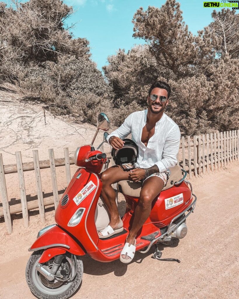 Benjamin Samat Instagram - Ibiza vibes 😎 Ibiza, Spain
