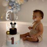 Benjamin Samat Instagram - 30/09/2022 🥹🎂 1 an que ce petit être à chamboulé notre vie, cet amour indescriptible qu’on ressent chaque jours, notre petit bonheur, ce petit coquin qui a soufflé sa première bougie 🥹🫶🏼 Papa & Maman t’aime très fort ❤️ Joyeux anniversaire Andrea 🎂 Dubai, United Arab Emirates
