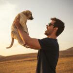 Berk Atan Instagram - Setimizin ayısı 😍 Kendisi yürümek yerine yuvarlanmayı tercih ettiği için adını ayı koydum. 🤷🏻‍♂️ 😁
