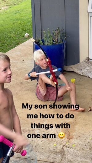 Bethany Hamilton Instagram - And his smile radiating 😃 ✨🙌🏽 he inspires me that’s for sure! 💛💛💛