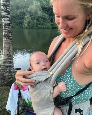 Bethany Hamilton Instagram - So grateful to be her Mama!
Alaya has been a ray of sunshine lately! She’s so sweet, physically strong and fairly easy going! She get a lot of attention from her big brothers and she loves them with her smiles! 
Sweet moment captured by my Dad♥️