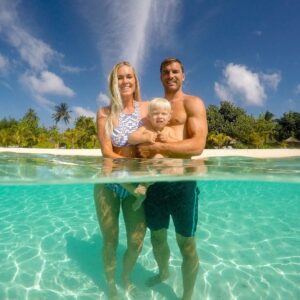 Bethany Hamilton Instagram - It takes courage to adapt when challenges and change come our way. 

When I lost my arm, it would have been easy to just stop trying all the things that I couldn’t do the same way I used to. Even to this day I have to get uncomfortable often as I figure out how to do life differently. But not trying would have kept me out of my life. Instead of giving up, I adapt. And I’m so much more ALIVE because I’m still surfing and doing the things that I love and now raising a family! 

It takes courage to do the hard things, to step outside of your comfort zone and to overcome the challenges… Be willing to try!

#adapt #unstoppable #liveunstoppable