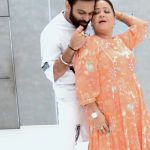 Bharti Singh Instagram - @bharti.laughterqueen uff the real queen 😍🤪 Kaisa laga hamara gaana 😉😉 , Start making reels on #BulletTeSavaar, Use the Reel Audio & tag us 💥 Song Link in Bio waiting to see your version 😍 @sreeramachandra5 @ridhimapandit @aneelmurarka @jjoshina #BulletTeSavaar #Reels #reelsinstagram #reelitfeelit #reelkarofeelkaro #feelkaroreelkaro #feelitreelit #src #sreeramachandra Mumbai, Maharashtra