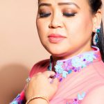 Bharti Singh Instagram - @gharsoaps ice roller has recently solved my struggle of ice contouring . Let me share a couple of benefits of ice massage and ice contouring with coffee and Honey !😍 *eliminate puffiness, especially around the eyes. *reduce oiliness. *ease acne. *soothe sunburn. *reduce swelling and inflammation, including rashes and insect bites. *reduce signs of aging, such as wrinkles. *boost the skin’s healthy glow. Do try this today and you will be amazed at the results ✨😍 #AD #gharsoaps #gharsoap#iceroller #glowingskin #fitness #tips #skincare #gharsoaps #iceroller #skincare #pimples #glowingskin