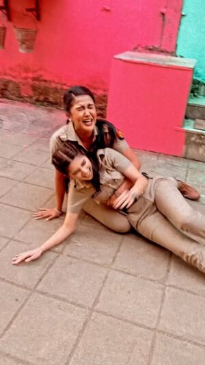Bhavika Sharma Instagram - We’re late but still this was fun😂
#reels #trending #maddamsir 
@gulki_joshi