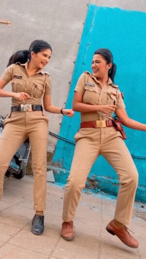 Bhavika Sharma Instagram - Let’s follow the trend💃🏼 
#reels #trending #maddamsir 
@gulki_joshi
