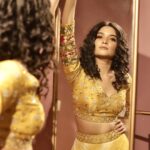 Bhavika Sharma Instagram - Hello weekend ✨ Makeup & hair:- @shine_and_shadow_ 👗:- @janmaakshar 📸 :- @smileplease_25