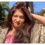 Bhavika Sharma Instagram - Ok, so the struggle is real But who doesn’t love ☀️ #sunkissed #nofilter