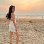 Bhavika Sharma Instagram - Pretty skies will forever have my heart💓 #travel