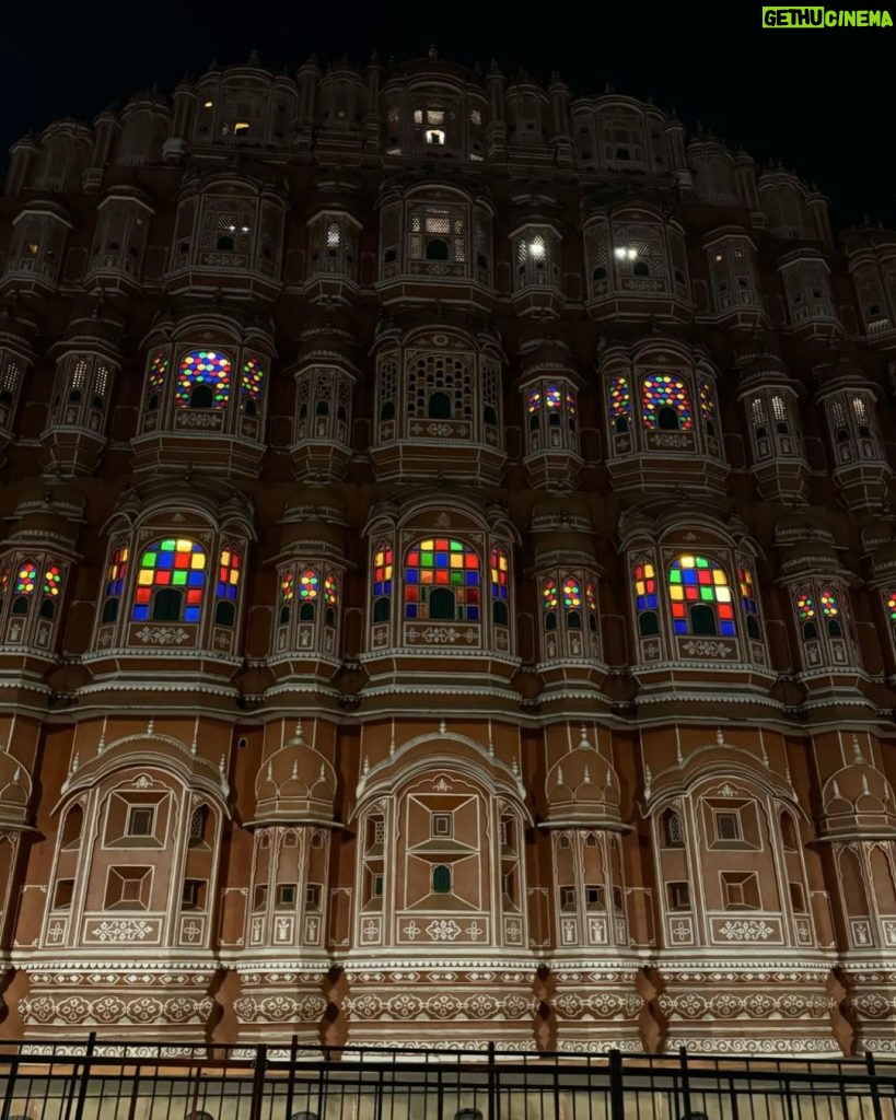 Bhumi Pednekar Instagram - Jaipur so far 🫶🏻 City Place Jaipur