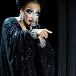 Bianca Del Rio Instagram - A maior de todas tá chegando no 🇧🇷! 🧡🤡👑 Em menos de 12 dias, São Paulo vai receber o único e inédito show da Bianca Del Rio na América do Sul em 2023 e você não pode ficar de fora dessa, dá uma olhada no recado que ela nos mandou 🤏🏾🫶🏾 Ingressos disponíveis no site/app da @Sympla - link na nossa bio 💅🏾 Espaço Unimed
