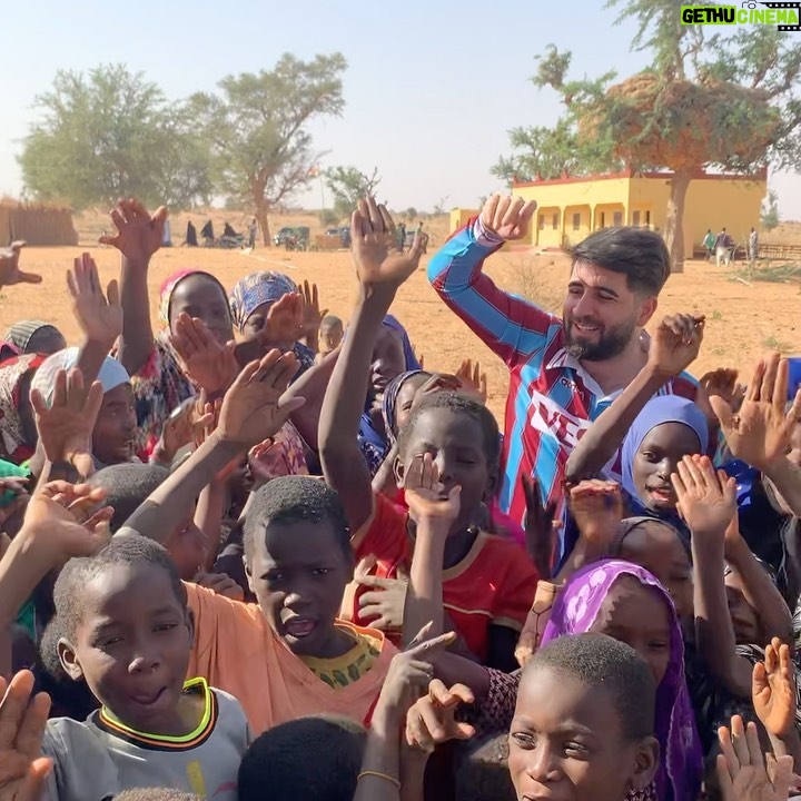 Bilal Hancı Instagram - ŞAMPİYON TRABZON ❤️💙 Niamey, Niger
