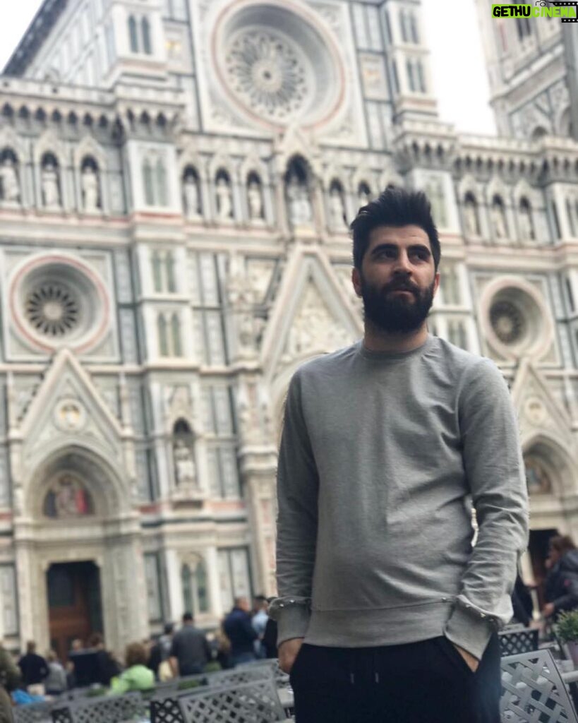 Bilal Hancı Instagram - Galiba İtalya'ya fazlayız kardeşim 😎 Piazza del Duomo