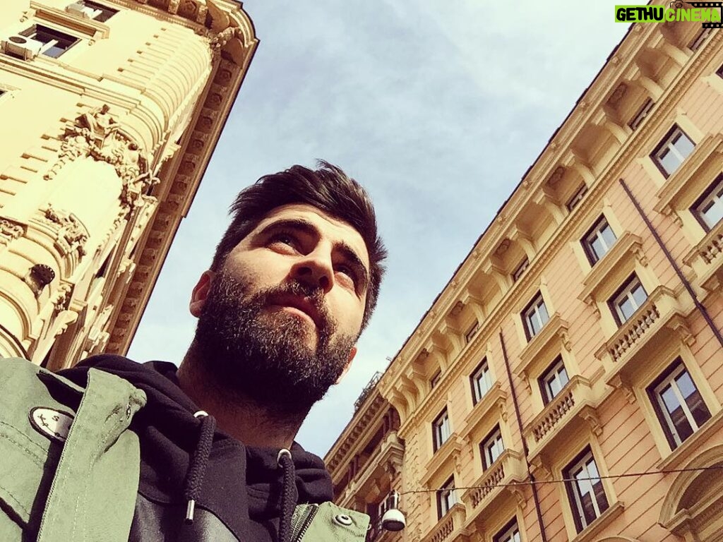 Bilal Hancı Instagram - İtalya'da bir Trabzon'lu-2 😂