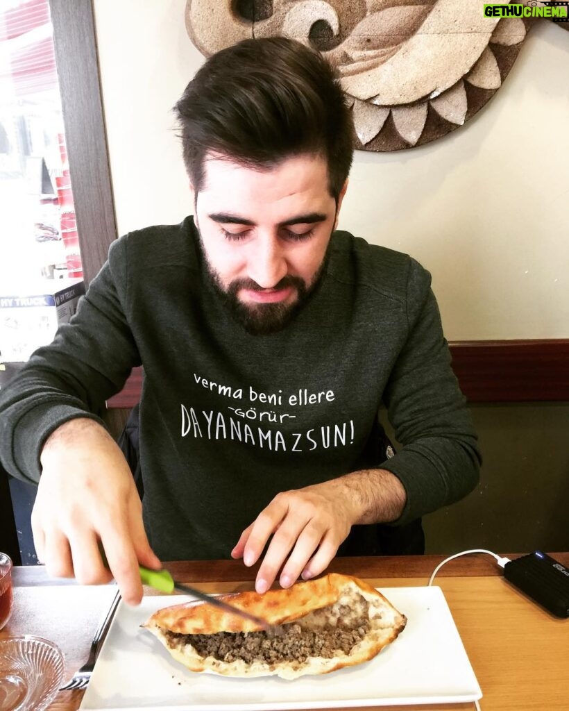 Bilal Hancı Instagram - Kurban olduğum gıymaliiiii 😍 Karpi Pide-Köfte Beylerbeyi