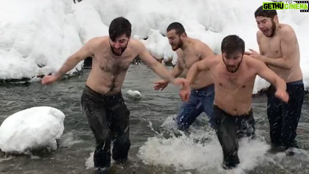 Bilal Hancı Instagram - Bu adamlar delirmiş olmalı 😂 @fatihyasinim @atakanozyurt @resathao Uzungöl - Trabzon