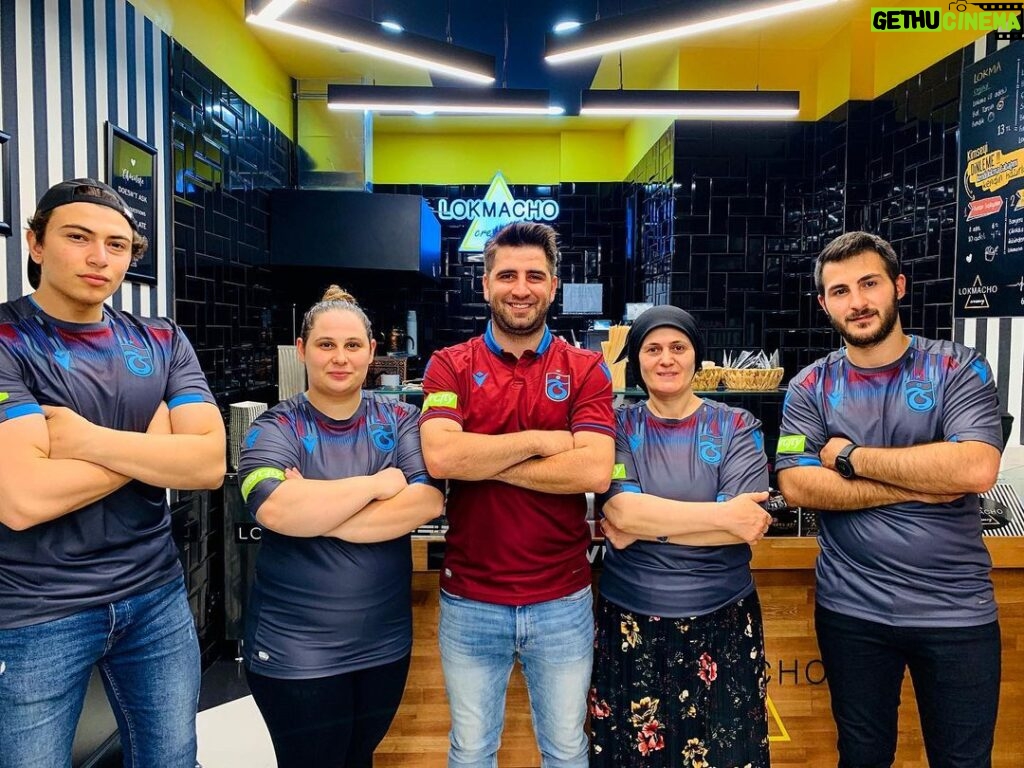 Bilal Hancı Instagram - Trabzon’da bulunan bütün işletme sahiplerine açık çağrı bütün ekibinize forma alıp sosyal medya hesaplarınızda paylaşın heryer bordo mavi olsun :) #Kesanchallenge