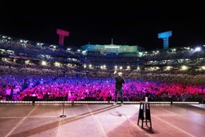 Bill Burr Instagram - No words to describe this experience so here are some photos instead. Thank you to Larry Cancro and Beth Krudys of the Red Sox for believing that it could happen. And thanks, of course, to everyone who showed up! The crowd was incredible!

📷: @nevinsphoto
