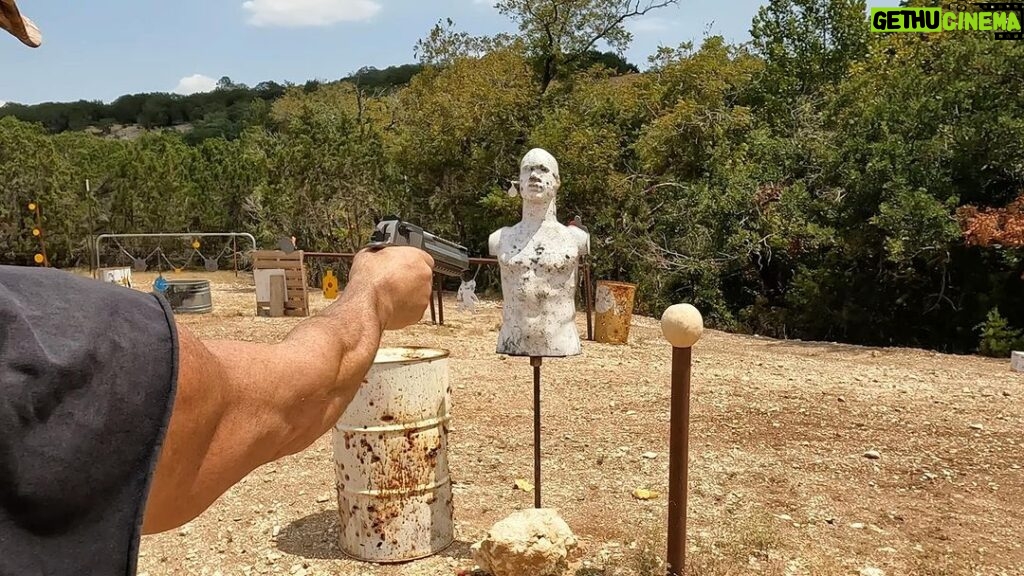 Bill Goldberg Instagram - “Who is #captaincantelope ??” 😳 #happysunday #weekend #firearms #sundaygunday #deserteagle #rangeday #50ae #50cal #pewpew #fruitninja #handcannon #cantelope #targetpractice