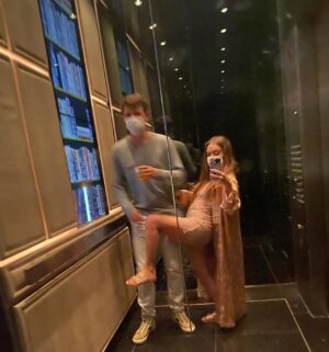 Billie Lourd Instagram - 🦵🏼👩‍❤️‍👨🦵🏼#parentsnightout means forcing @avstenrydell 2 take a bunch of #touristypics of you puttin your #legup #allovervegas and #runningdownupescalators (special shout out to GrandMa @aenclade and PopE @erickb310 4 hangin upstairs with the kid while we acted like kids) and yes I’m #doublefistingmilkbar #longestcaptionevergoesto