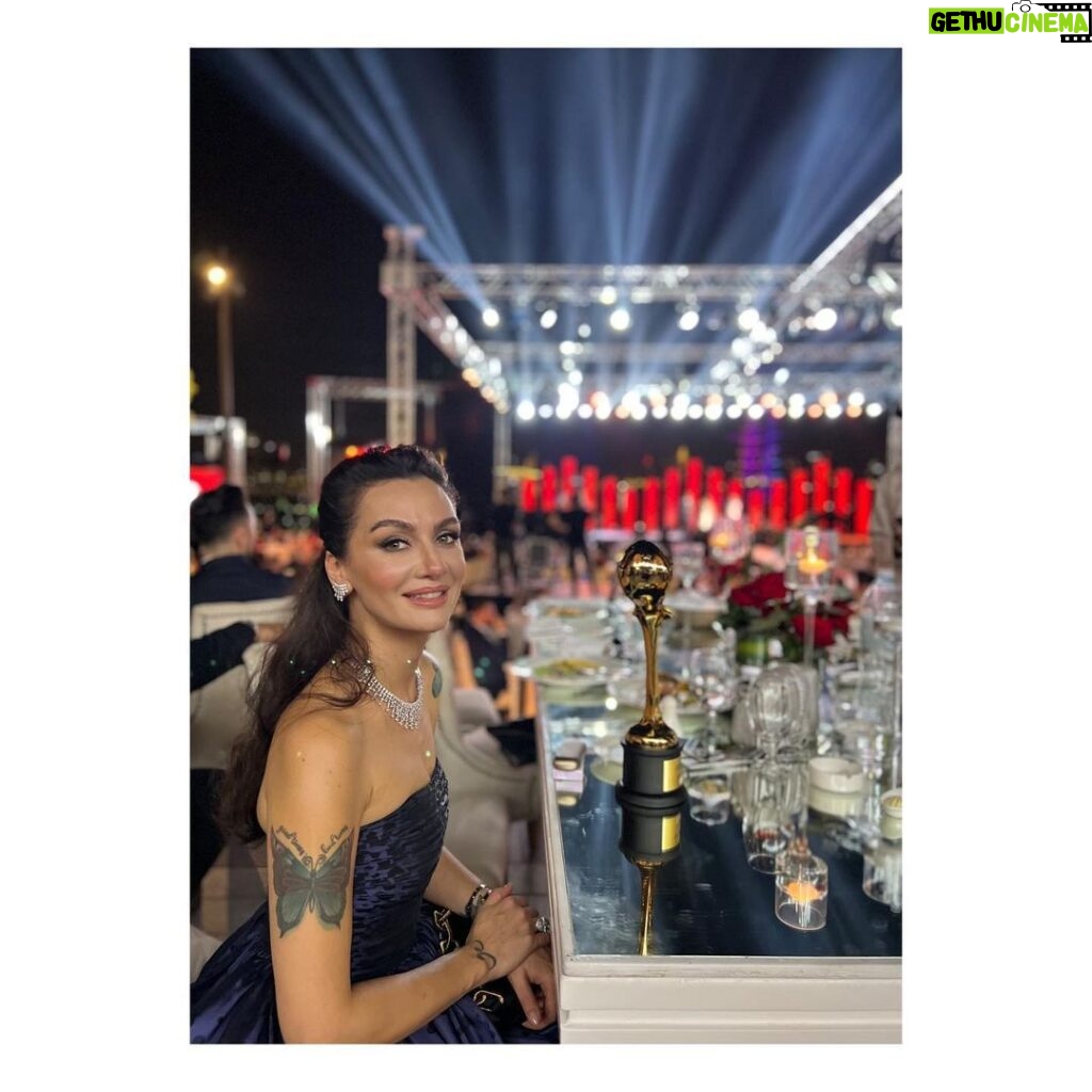 Birce Akalay Instagram - Thank you DIAFA for honoring me & your great hospitality. It was a fast but unforgetable journey to Dubai this time. @diafaofficial And dear Gisele thank you for everything. @giselebaykal ••• Thank you my dear friends who makes me feel stunning last night. ••• Evening gown: Özgür Masur @ozgurmasur Jewellery: Monan @monanjewellery Hair: No21 / Ferit Belli @feritbelli @no21istanbul Make Up: Gülüm Erzincan @gulumerzincan 🥂💙💫🎠