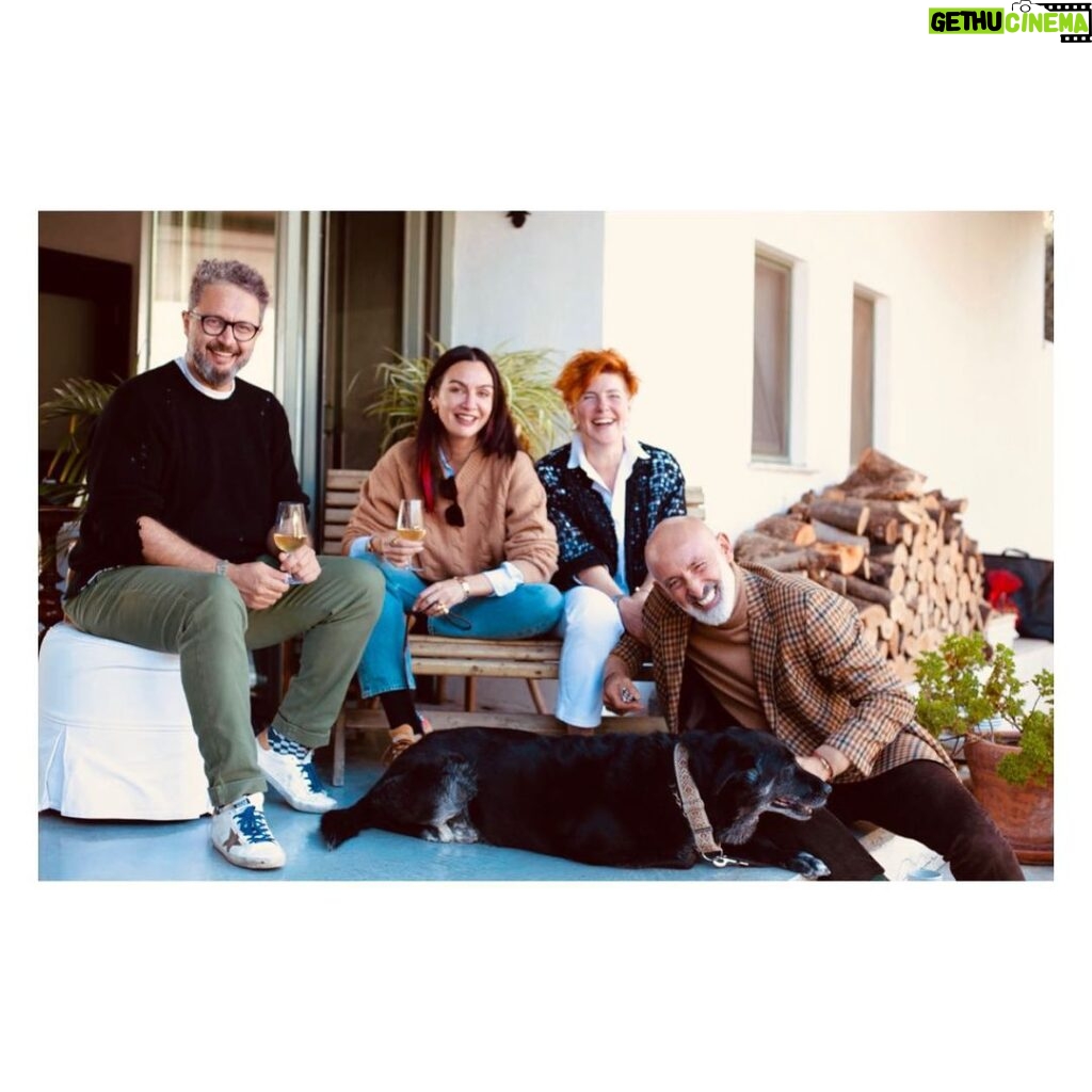 Birce Akalay Instagram - Autmn Journal’22 4 Marvelous Days. With friends, nature & stories. ••• All we need is love! ✌🏼🥂🦚🍁 @semsadenizsel @celimbahadir @mosheaelyon @ibrahimselim & my shewolf @dilarakarabay I’m so lucky to have you! 💚 And special thanks to all @simurginn & @cooksgrove Crew!! 🙏🏼🥂👏🏼