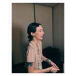 Birce Akalay Instagram – Yesterday we witnessed a tremendous night. On the premiere day of our new film, of which I knew that I am a precious part of. So many years after to be in AKM again, which I grew up in the corridors of and feel as my home needs to be worthy of this tremendous heritage.

So I would like to thank my dearest friends who prepared me for our all-day long programmes and gala night with their special talents & creations which comes from their hearts. 

It is only with your presence that I can shine so happily.

Salut 💞