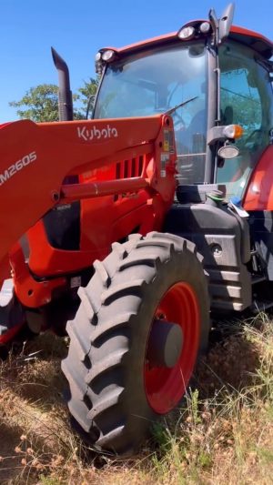 Blake Shelton Instagram - It’s Kubota time my friends… #farming #kubota