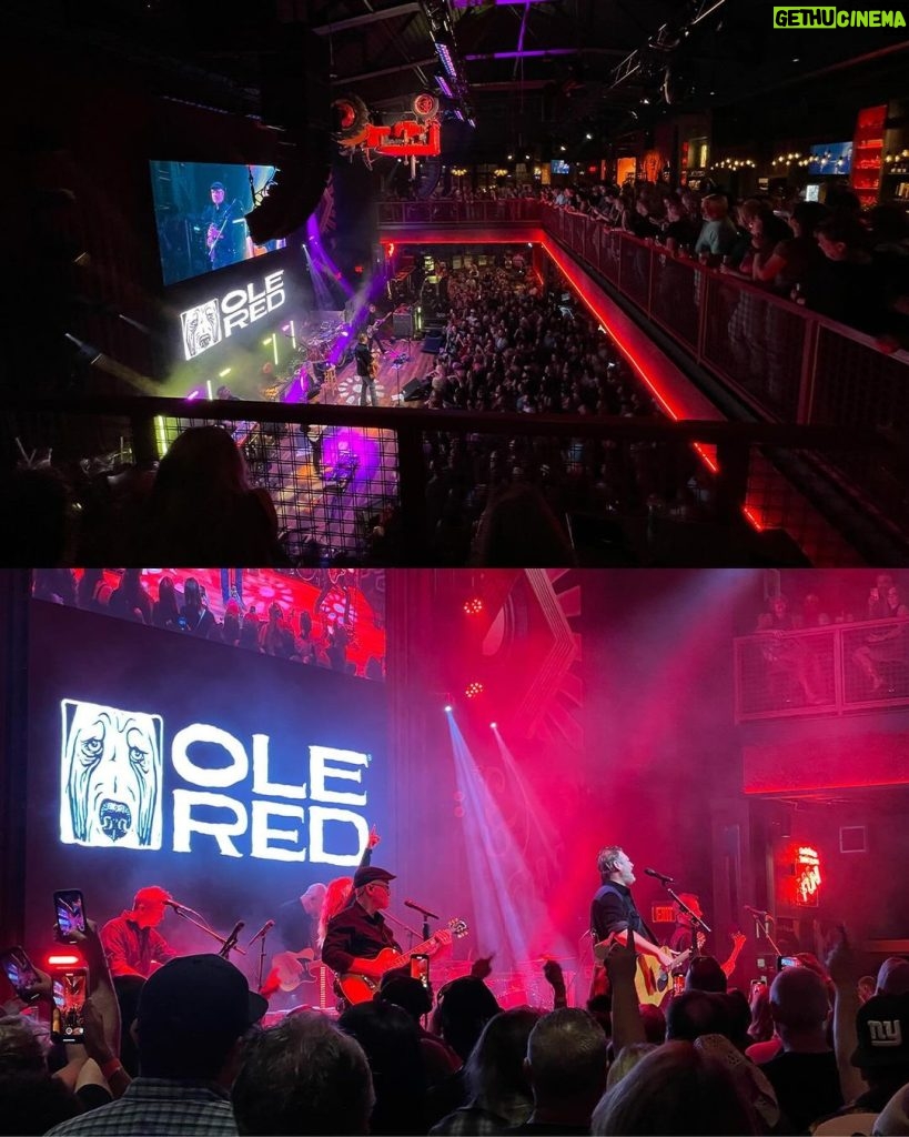 Blake Shelton Instagram - It was a big time in Orlando last night 🙌 We loved seein’ @blakeshelton and @bryceleatherwood share the stage again — even better that it was at Ole Red 😉 Ole Red Orlando