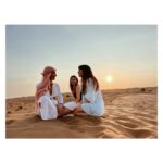 Blanca Suárez Instagram - que comience EL V I A J E 🦂 @inspiringsoho ♡ - @visit.dubai Desierto De Dubai