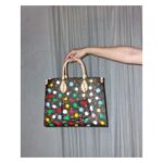 Blanca Suárez Instagram - o b s e s s e d 🌶 - @louisvuitton #lvxyayoikusama