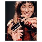 Blanca Suárez Instagram - M I S S #RougeG ♡ El acabado metalizado velvet efecto mariposa 🦋🦋🦋 está aquí [tono Rouge 530 Majestic Rose] @Guerlain #GuerlainMakeup @andresgarlujan @natalia_natalita @mariaroberts25 @nailslucerito @palomarodriguezjuanes @palomajuanes @mariaa.borras Publi