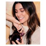 Blanca Suárez Instagram – el sol en mi mano⭐️
Efecto buena cara de inmediato con los nuevos #Terracotta Light… 96% de ingredientes de origen natural, son el sol que cuida mi piel
@Guerlain 
#GuerlainMakeup 
#publi