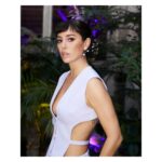 Blanca Suárez Instagram - P U R P L E-night with @samsungespana ♡ • Style @_freddyalonso [ @alessandrovigilante @suotstudio @aquazzura ] MakeUp @natalia_natalita Hair @mariaroberts25 Pic @leticiadiazdelamorena