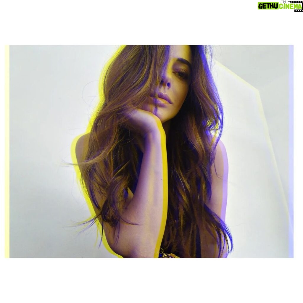 Blanca Suárez Instagram - FRIYAY fav • @louisvuitton #lvtwist